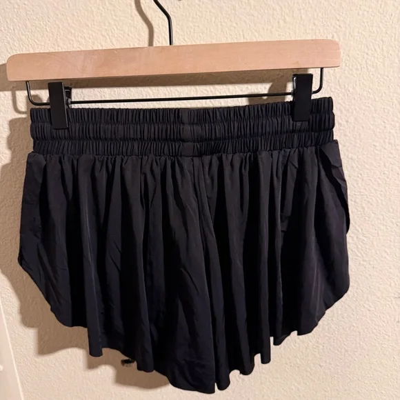 Banana Boat UPF 50+ Athletic Running Shorts Womens Medium NWT Black Flowy - Picture 5 of 7